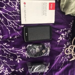 LG optimus zone 3 Trac Phone